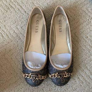 Guess Flats